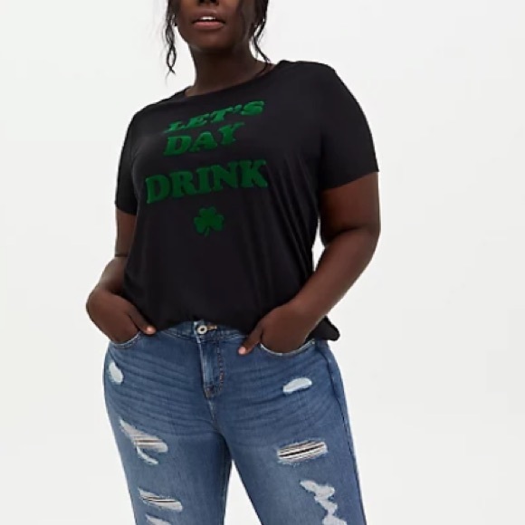 TORRID NWT DAY DRINK SLIM FIT TEE - BLACK - Picture 2 of 6